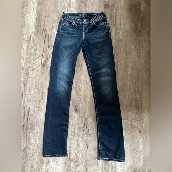 Silver Jeans. Dark Wash Blue. New condition. 27/34 - Picture 2 of 4